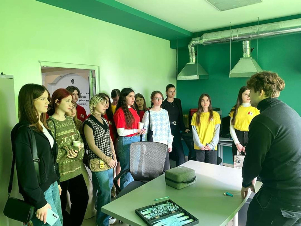 1021 image for slide