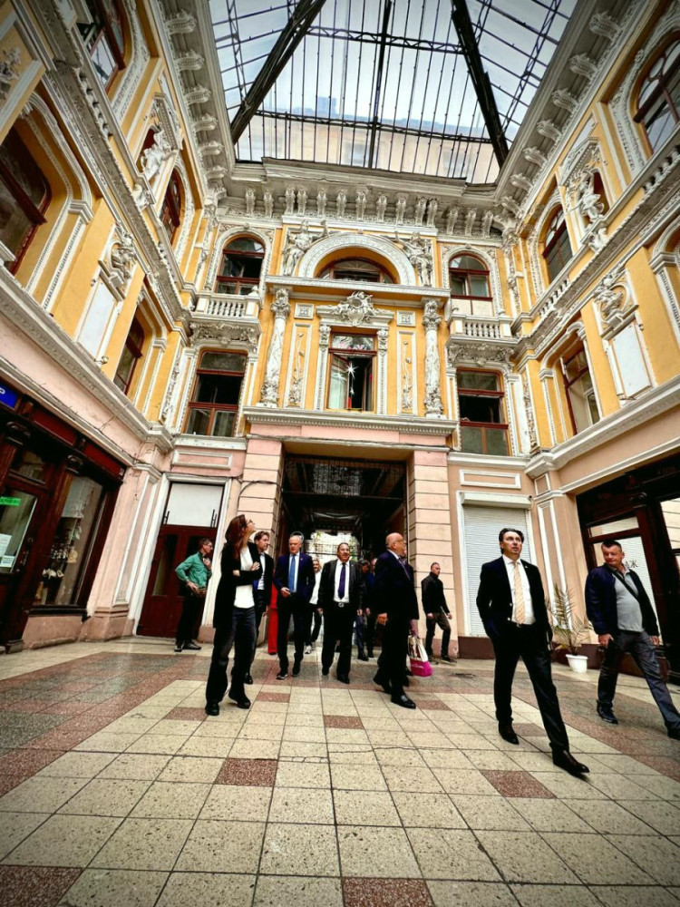 1748 image for slide