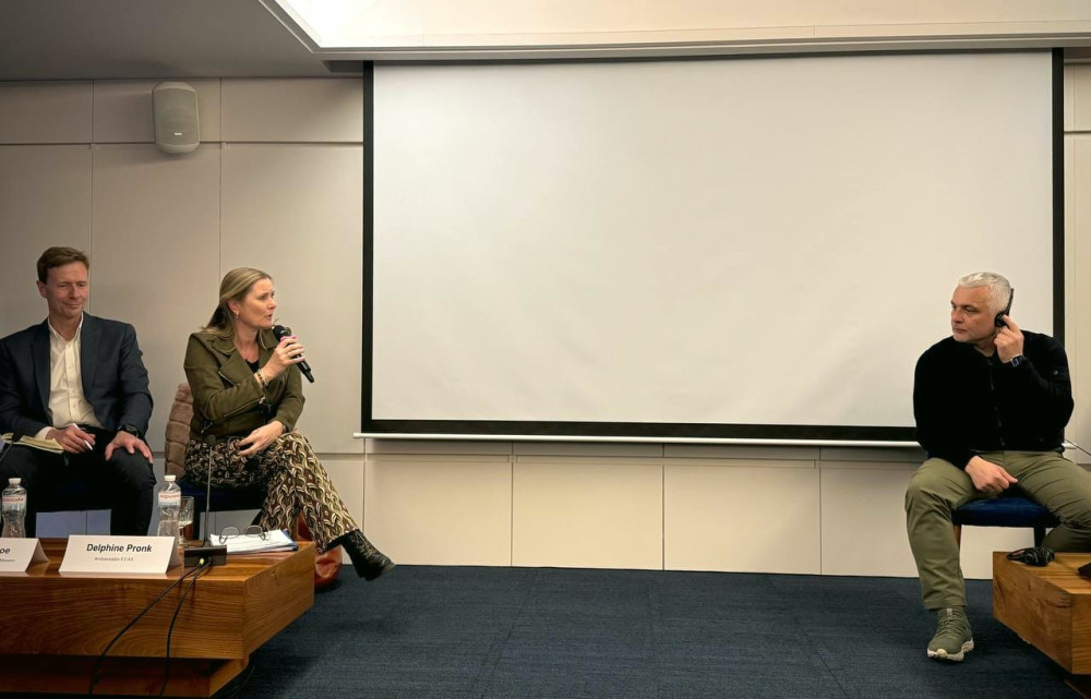 2576 image for slide