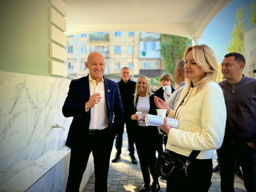 6932 image for slide