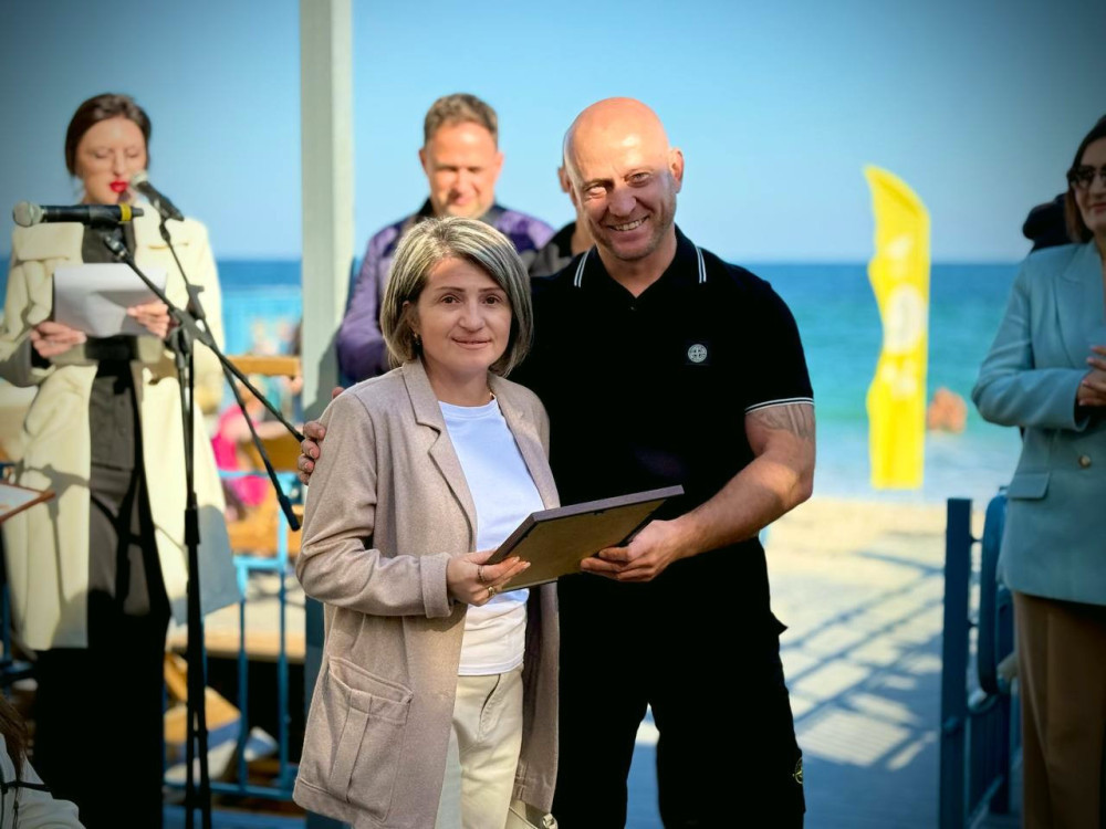 6989 image for slide