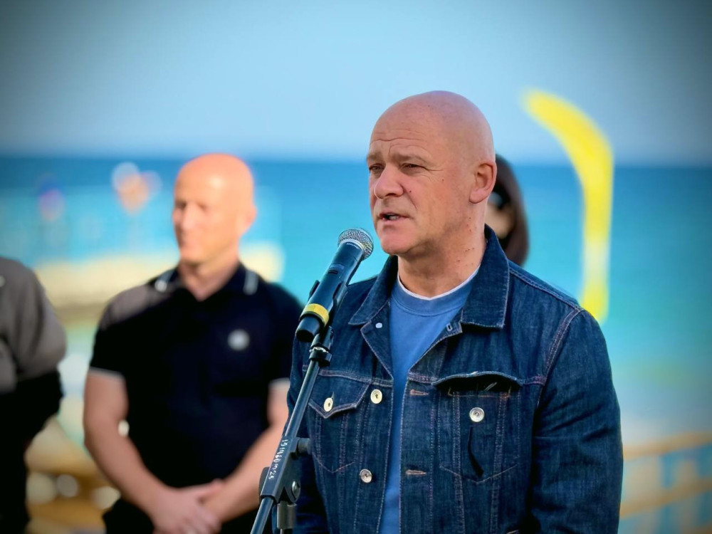 6993 image for slide