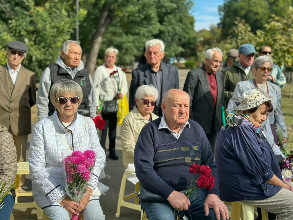 7028 image for slide