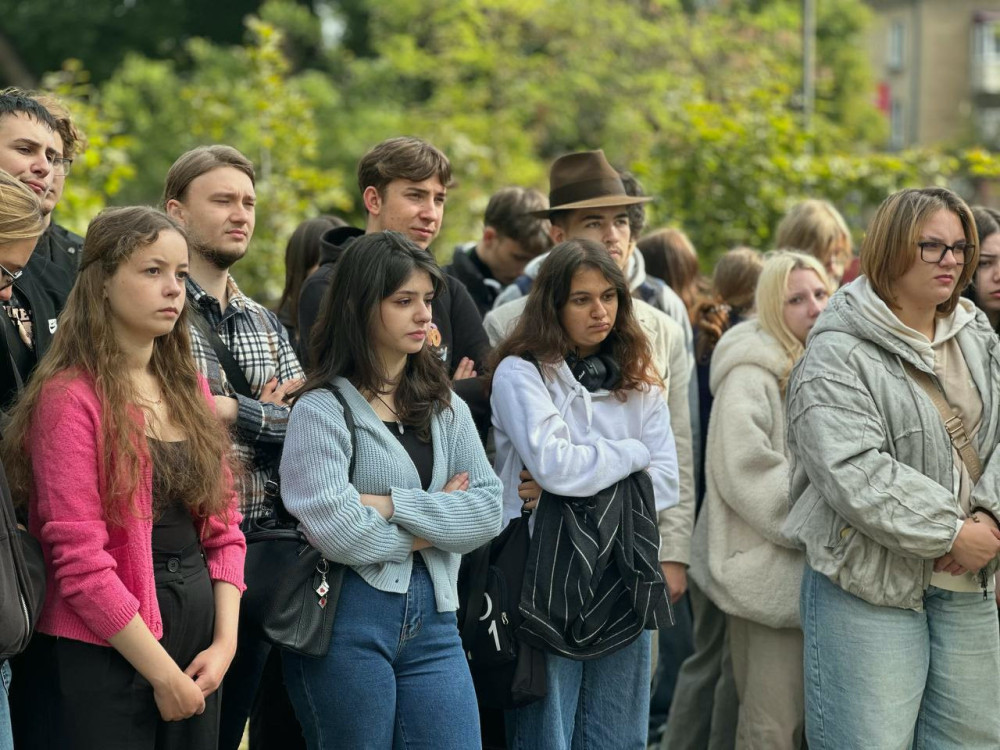 7029 image for slide