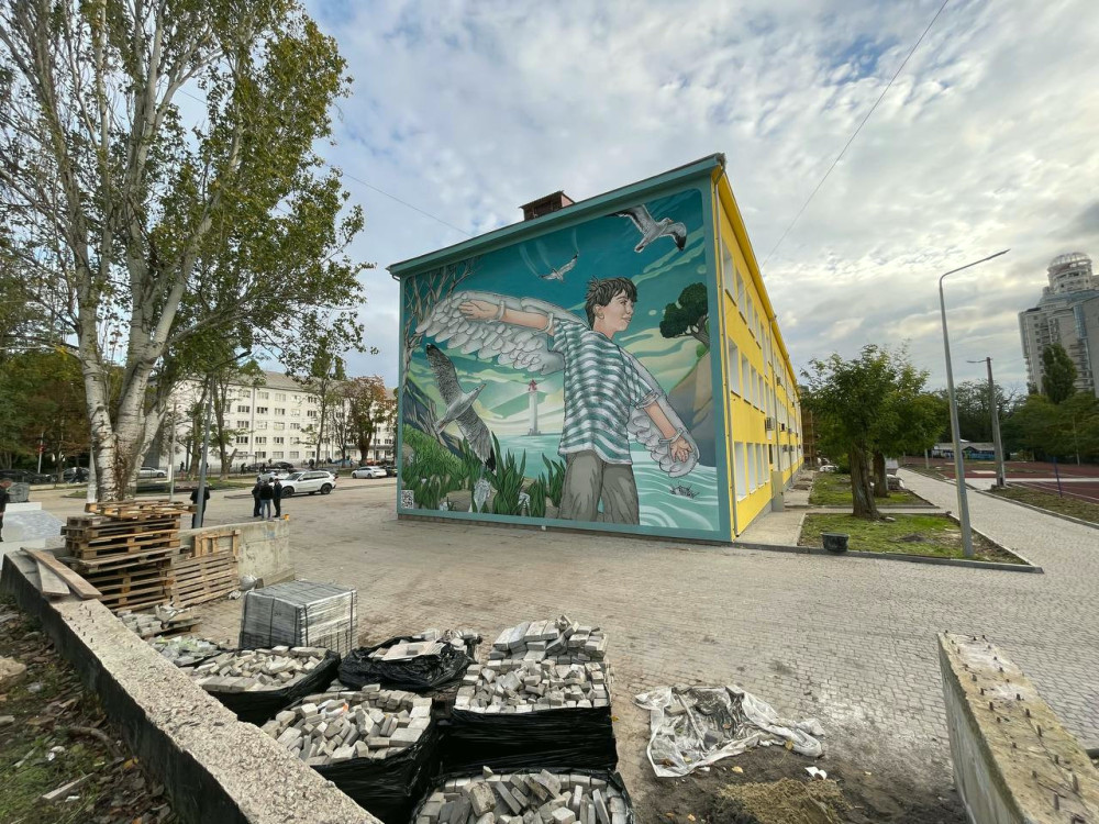 7775 image for slide